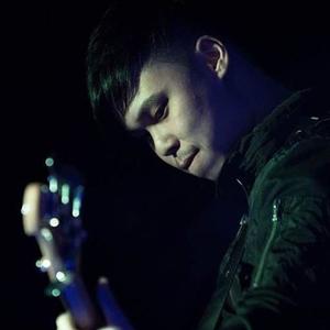 【Listen Close歌词】_WAVListen Close歌词下