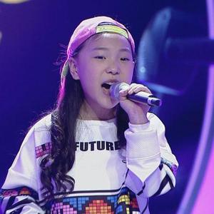 【我很忙(现场版)歌词】_冯艺凡我很忙(现场版