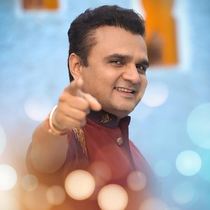 Parthiv Gohil&Yashita Sharma&Himali Vyas Naik&Santvani Trivedi&Bahadur Gadhvi - Navratri No Jalso Gujarati Garba(feat. Yashita Sharma, Himali Vyas Naik, Santvani Trivedi & Bahadur Gadhvi)