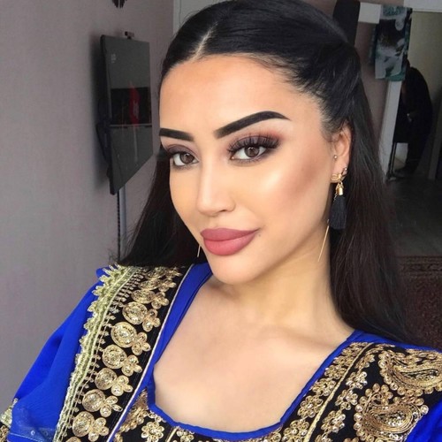 Saat Brand (آهنگ عاشقانه ساعت برند)