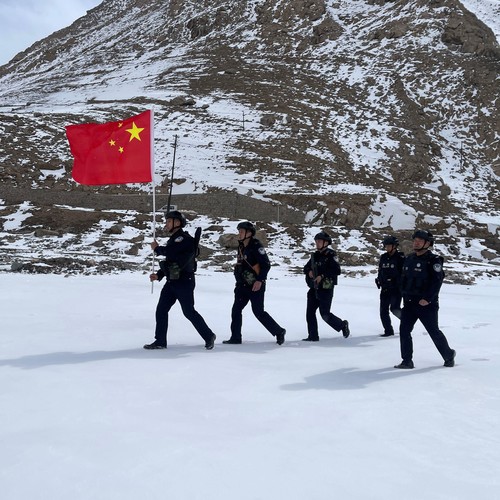 致敬边防战士和他们的亲人们