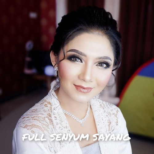 Full Senyum Sayang (Live)