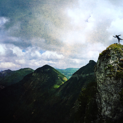 The Mountain Jumper (The Roaring 2020)