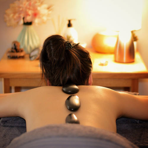 Spa Embers: Binaural Fire Sounds for Rejuvenating Treatments