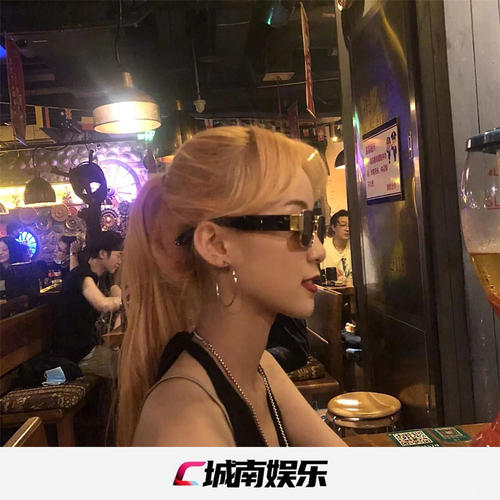 酒吧一条街