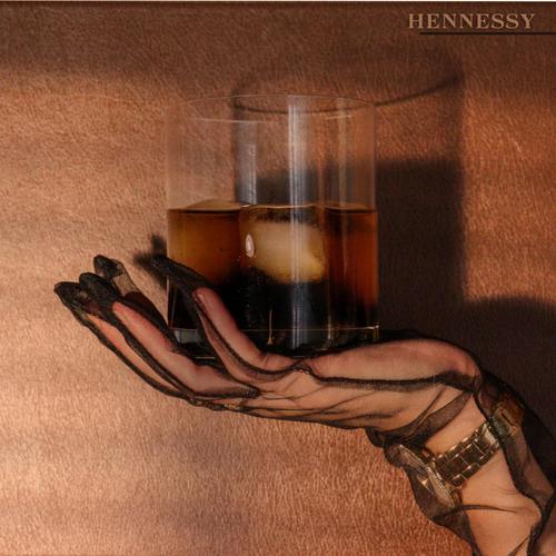 Hennessy (feat. Aran Brôg)