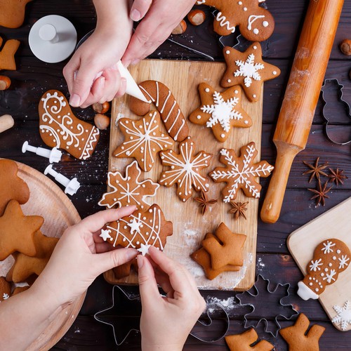 baking christmas cookies