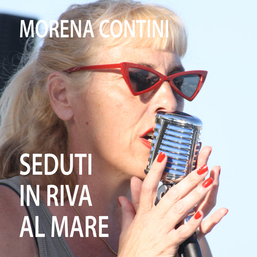 Seduti in riva al mare