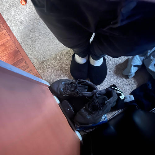 houseshoes (Explicit)