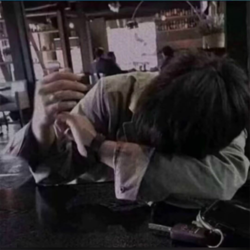 侧脸