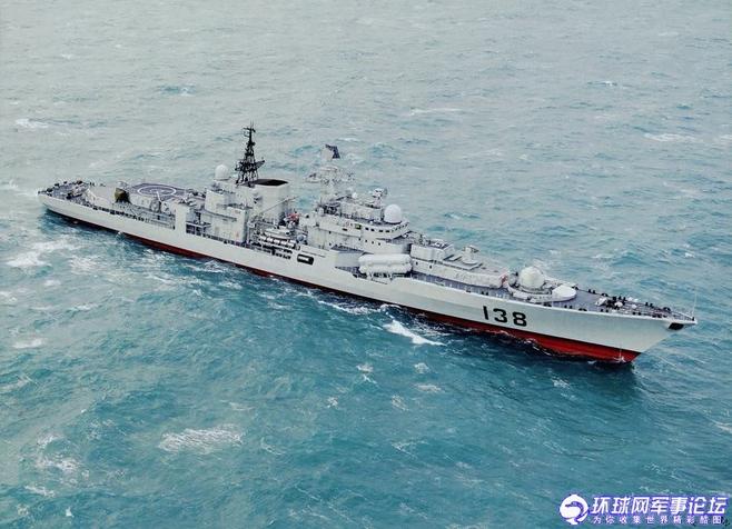 中国海军新型舰艇展风姿(转)