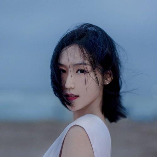 花昼 - 严晴