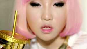 2NE1 - Falling In Love
