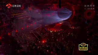 一起摇摆 (2015-2016江苏卫视跨年演唱会)-谭维维