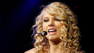 Teardrops On My Guitar(Acoustic)-Taylor Swift